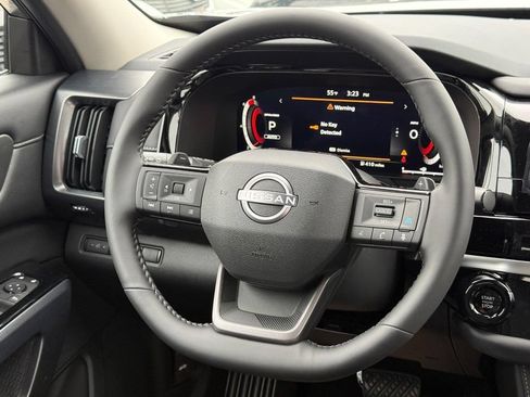 Used 2026 Nissan Pathfinder SL AWD/4WD image 8