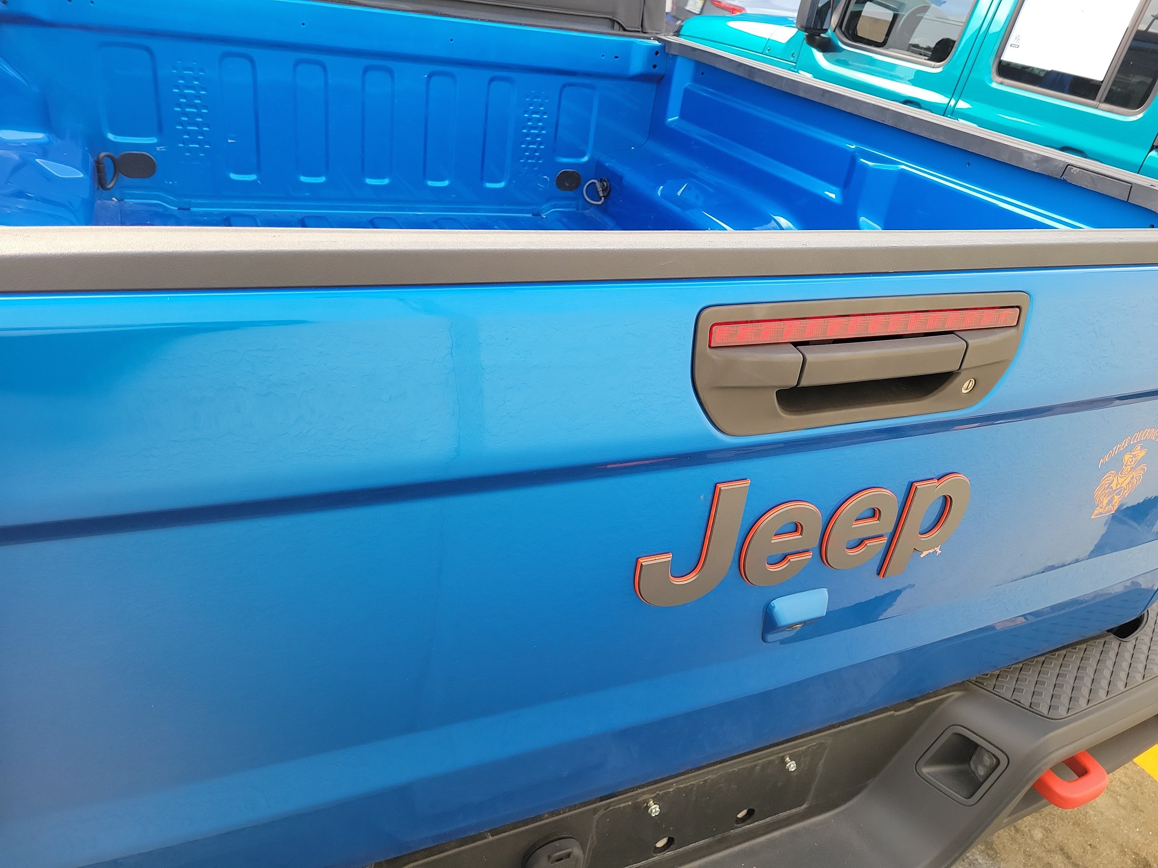 Used 2022 Jeep Gladiator Mojave AWD/4WD image 6