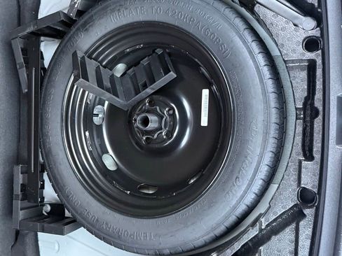 Used 2023 Volkswagen Tiguan SE R-Line image 37