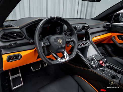 Used 2023 Lamborghini Urus S image 24