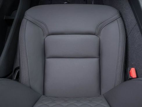 Used 2026 Volvo XC60 B5 Plus w/ Protection Package Premier AWD/4WD image 30