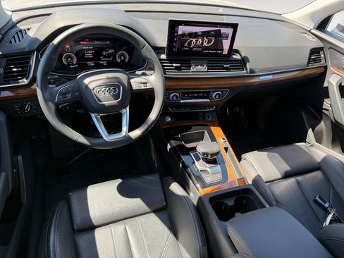 Used 2023 Audi Q5 e Premium w/ Convenience Package AWD/4WD image 15
