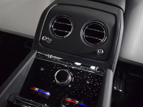 New 2025 Rolls-Royce Spectre w/ Leather Finishing Pack image 21