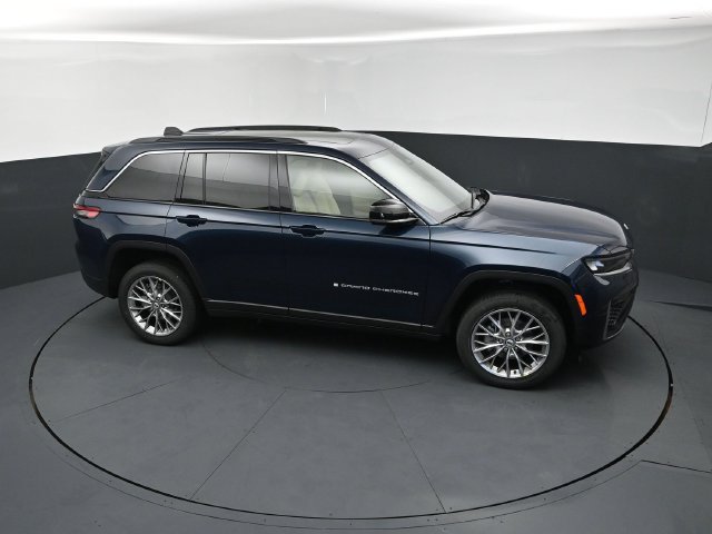 New 2027 Jeep Grand Cherokee Limited AWD/4WD image 15