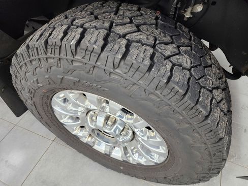 Used 2020 Ford F250 Lariat w/ Lariat Value Package image 3