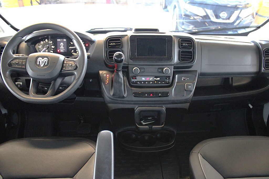 Used 2024 RAM ProMaster 2500 w/ Convenience Group FWD image 9