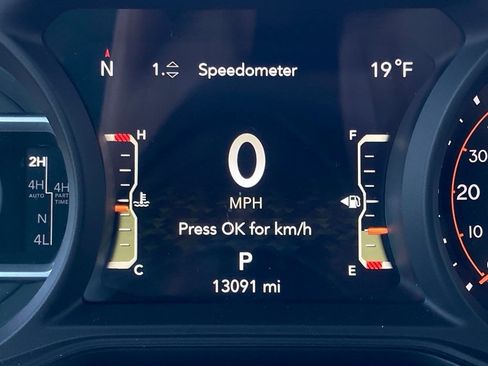 Used 2024 Jeep Wrangler Unlimited Rubicon image 17