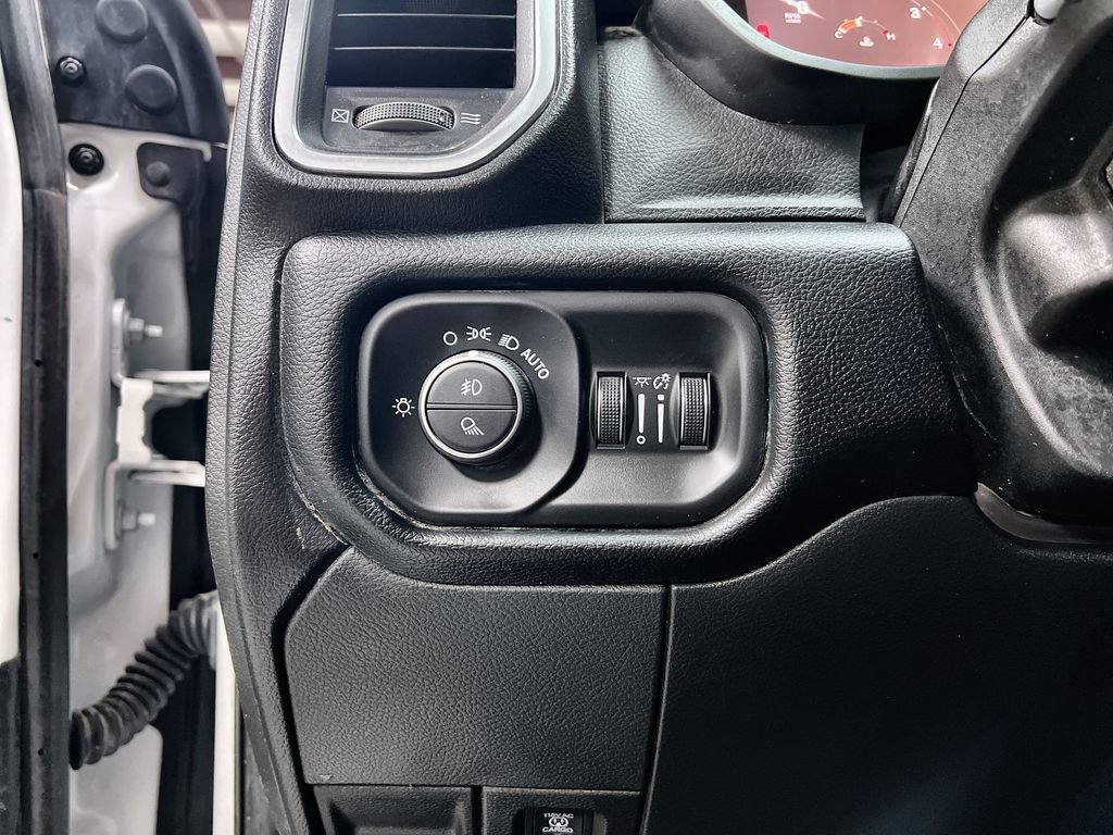 Used 2026 RAM 2500 Laramie AWD/4WD image 14