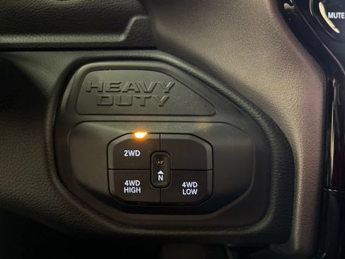 Used 2026 RAM 2500 Laramie AWD/4WD image 24