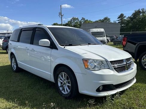 Used 2020 Dodge Grand Caravan SXT image 4