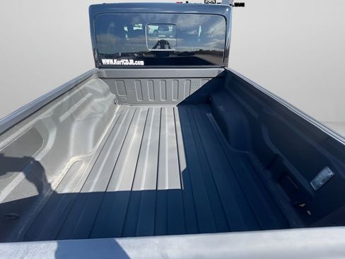 New 2025 Jeep Gladiator Sport image 6