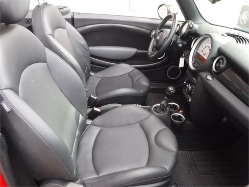 Used 2011 MINI Cooper S image 4