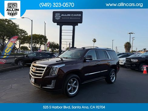 Used 2017 Cadillac Escalade Premium Luxury AWD/4WD image 1