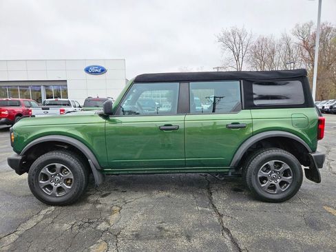 Used 2023 Ford Bronco 4-Door AWD/4WD image 3
