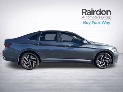 Used 2024 Volkswagen Jetta SEL image 18