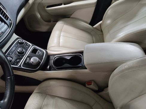 Used 2015 Chrysler 200 C image 26