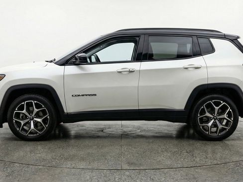 Used 2025 Jeep Compass Limited image 5