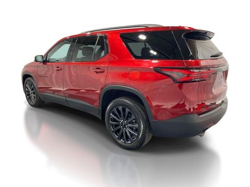Used 2023 Chevrolet Traverse RS AWD/4WD image 2