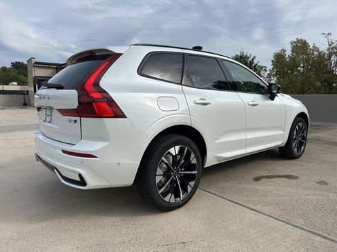 New 2026 Volvo XC60 B5 Plus w/ Climate Package image 7