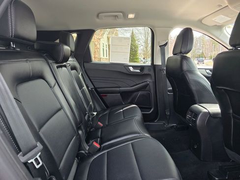 Used 2022 Ford Escape SEL w/ Technology Package image 30