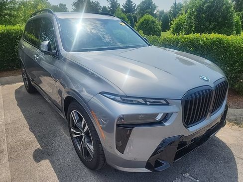 Used 2026 BMW X7 xDrive40i AWD/4WD image 2