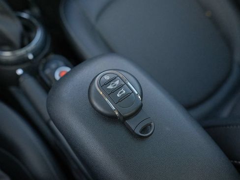 Used 2015 MINI Cooper 2-Door Hardtop FWD image 9