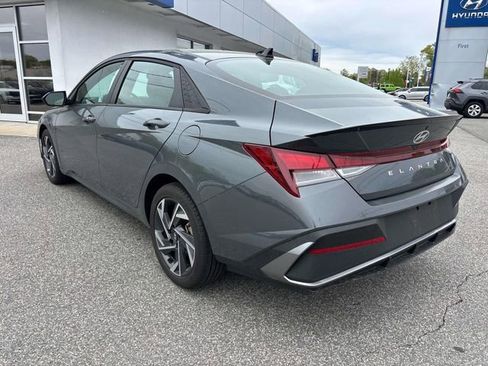 Certified 2025 Hyundai Elantra Sport FWD image 5