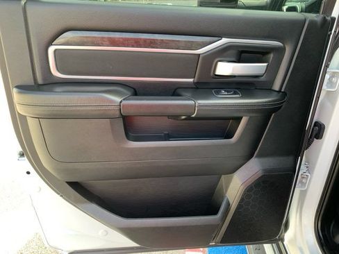 Used 2024 RAM 2500 Big Horn AWD/4WD image 17