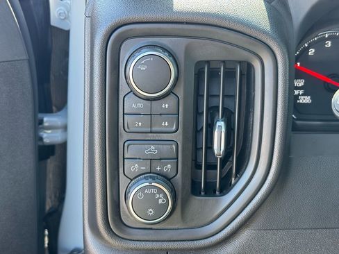 Used 2024 Chevrolet Silverado 1500 Custom Trail Boss AWD/4WD image 23