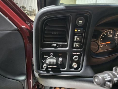 Used 2002 Chevrolet Silverado 1500 LS w/ Off-Road Chassis Pkg image 47