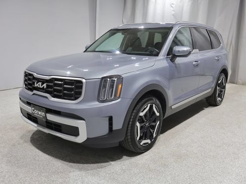 Used 2025 Kia Telluride S AWD/4WD image 6