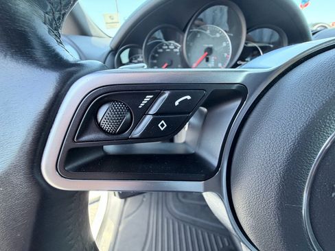 Used 2015 Porsche Cayenne S image 15
