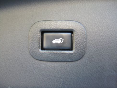 Used 2018 Nissan Armada Platinum w/ Captain Seat Package RWD image 33
