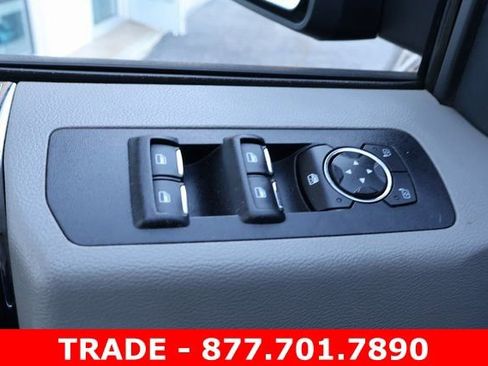 Used 2017 Ford F150 XLT image 11