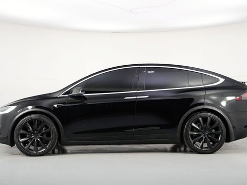 Used 2018 Tesla Model X 100D image 9