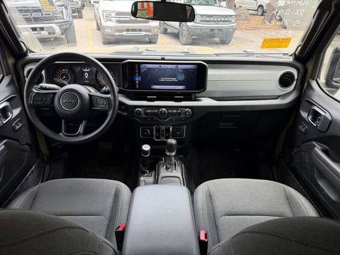 Used 2026 Jeep Wrangler Unlimited Sport AWD/4WD image 19