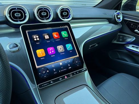 Used 2025 Mercedes-Benz CLE 300 4MATIC Coupe image 18