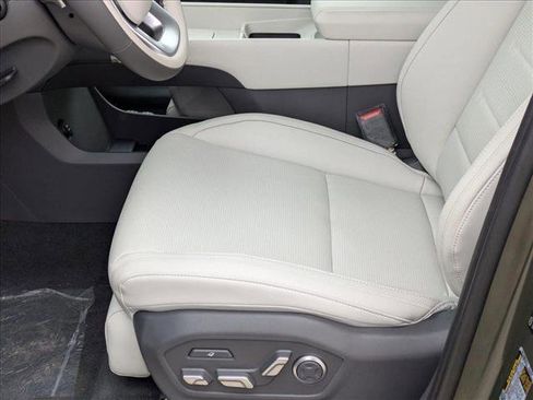 New 2025 Hyundai Santa Fe Calligraphy image 4