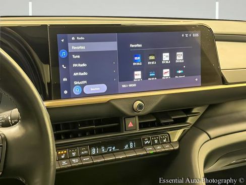 Certified 2024 Toyota Crown AWD/4WD image 19