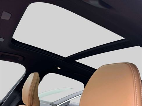 Used 2022 Volvo XC60 B5 Inscription w/ Advanced Package image 20