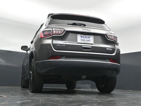 Used 2019 Jeep Compass Latitude AWD/4WD image 34