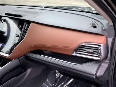 Used 2022 Subaru Outback Touring image 18