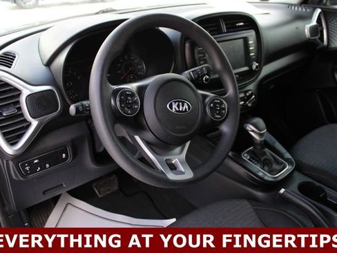 Used 2021 Kia Soul S FWD image 2