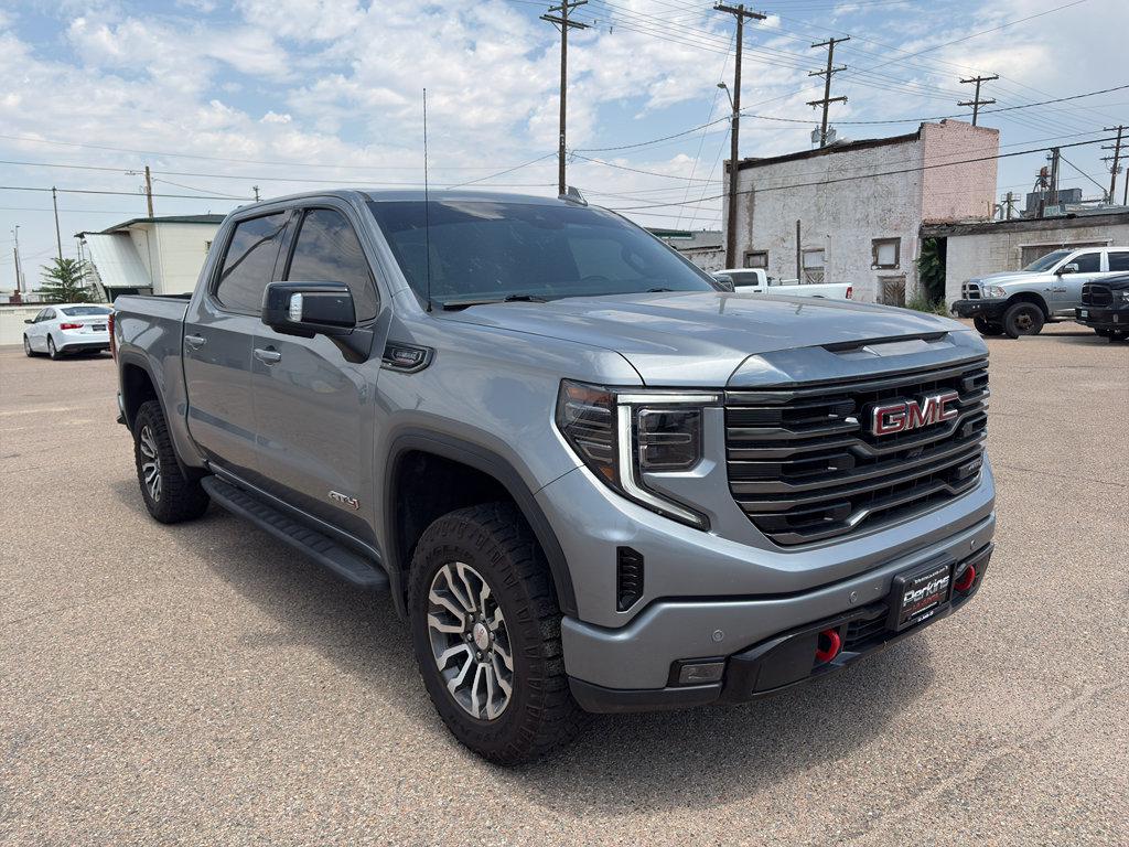 Used 2023 GMC Sierra 1500 AT4 w/ Technology Package AWD/4WD image 23