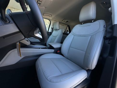 New 2026 Ford Explorer Active w/ Active Comfort Package image 29