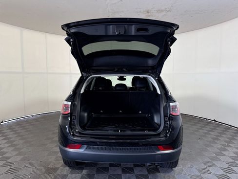 Used 2018 Jeep Compass Limited AWD/4WD image 25