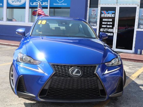 Used 2018 Lexus IS 300 RWD image 3