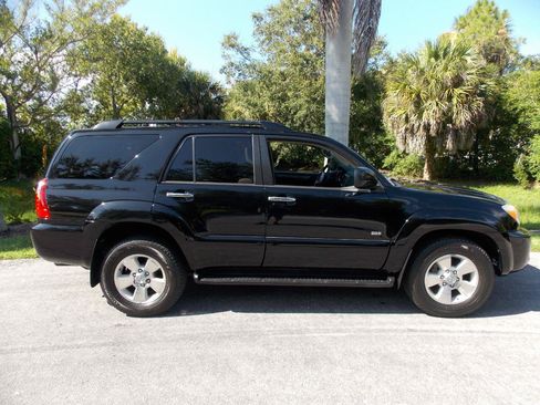 Used 2006 Toyota 4Runner SR5 RWD image 9