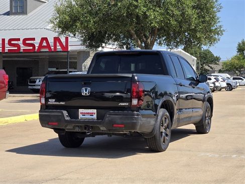 Used 2017 Honda Ridgeline Black Edition image 4