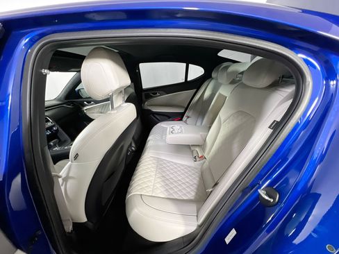 Used 2024 Genesis G70 3.3T Advanced w/ Sport Prestige Package image 26